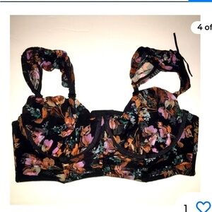 Torrid Black Floral Mesh Cap Sleeve Bralette Size 6 NWT